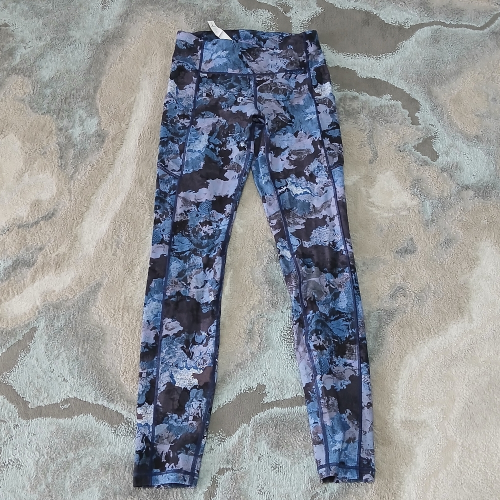 Lululemon Speed Up Tight‎ *Full-On Luxtreme 28"